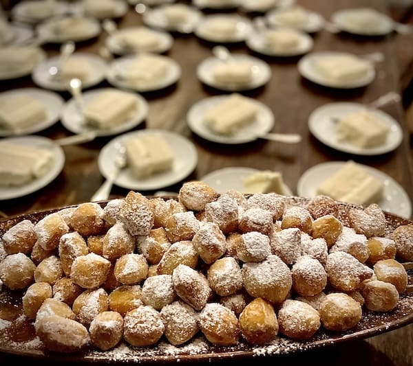 New Orleans wedding food options include beignets as pictured here.